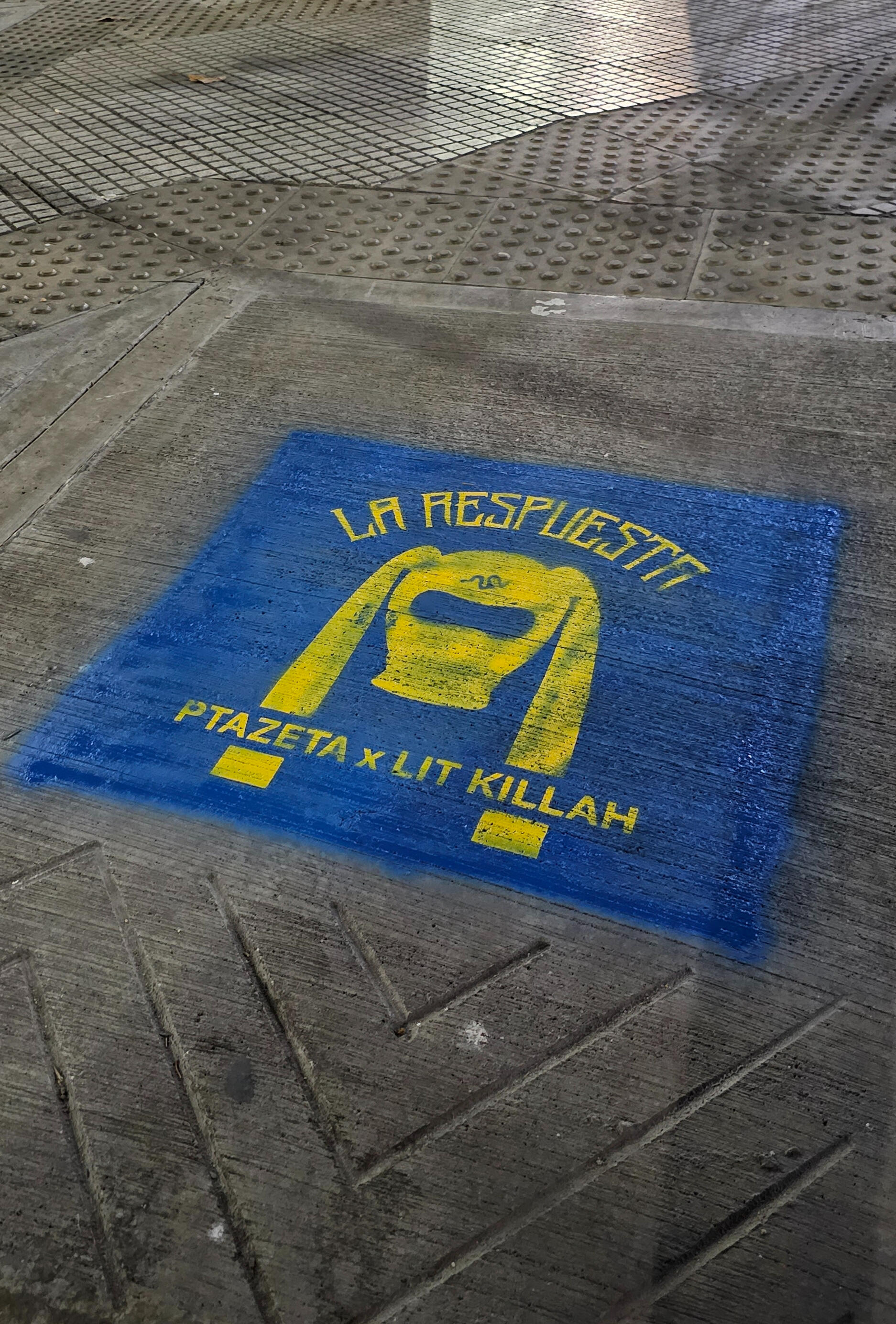 Afiche Libre en CABA y GBA Pegatina Afiche